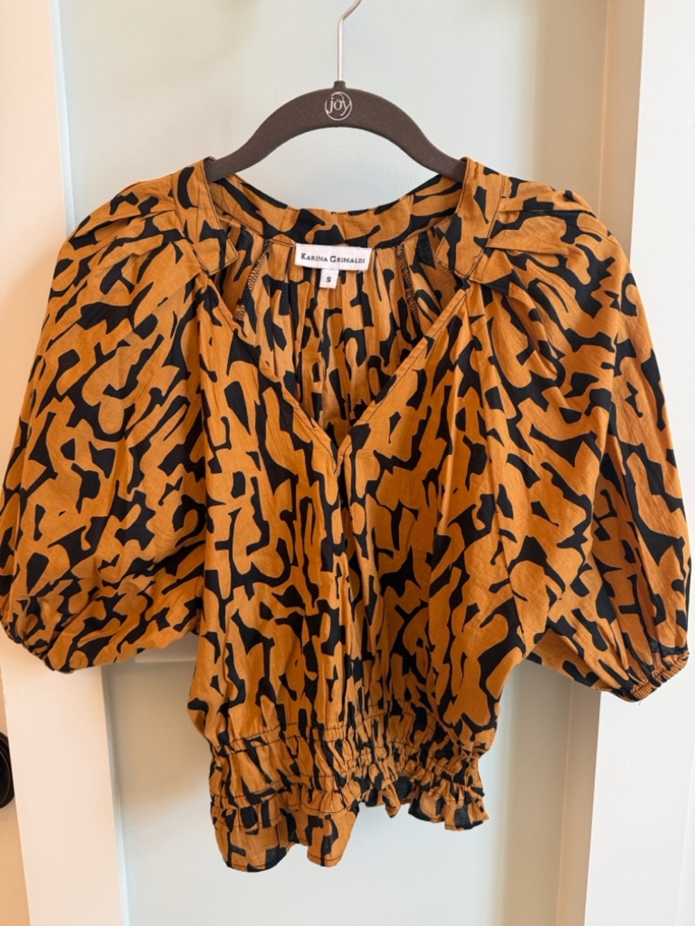 Karina Grimaldi Saturina Print Blouse Smocked Waist Top size small